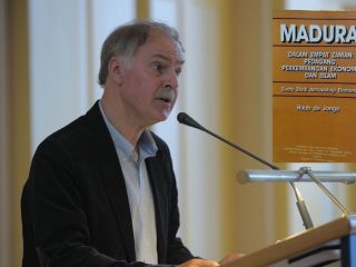 Madura dalam Empat Zaman: Membaca Jejak Ekonomi dan Islam dalam Nadi Madura