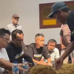 Merugikan Negara Menguntungkan Masyarakat, Lalu Bagaimana?